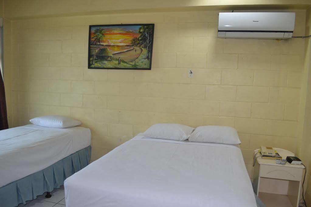 Grand Melanesian Hotel Nadi Buitenkant foto