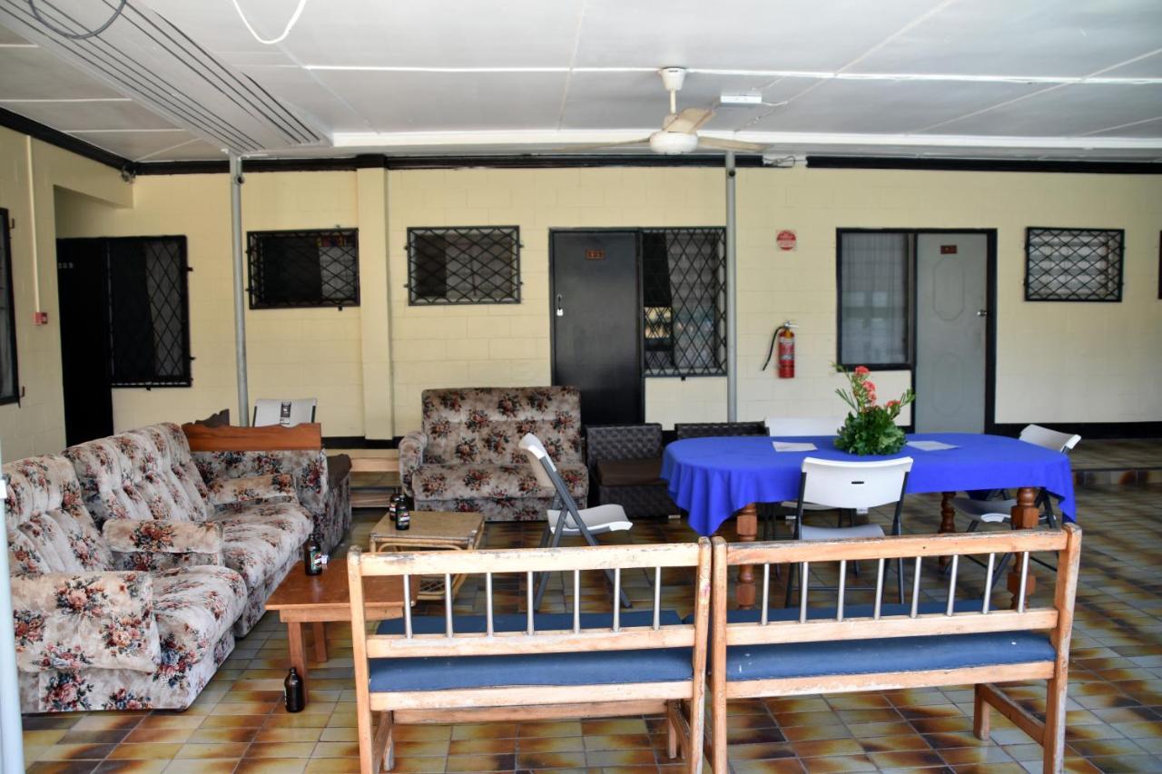 Grand Melanesian Hotel Nadi Buitenkant foto